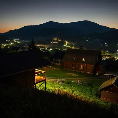 Lisoviy Zatyshok, Z Vidkrutum Litnim Baseynom,чан-джакузі Gasthof *