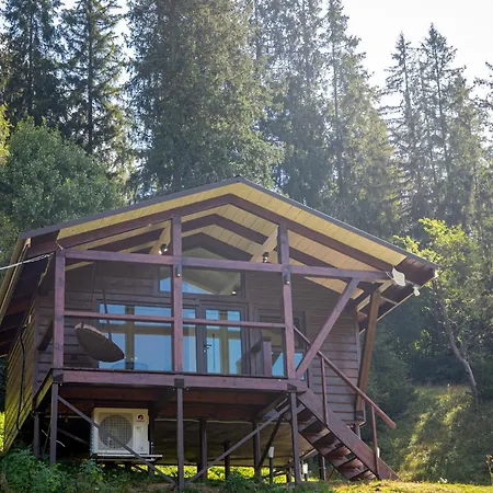 Lisoviy Zatyshok, Z Vidkrutum Litnim Baseynom,чан-джакузі