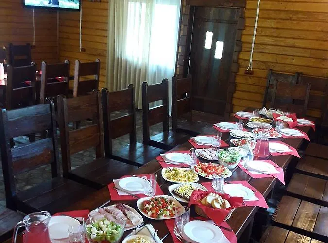 Inn Lisoviy Zatyshok, Z Vidkrutum Litnim Baseynom,чан-джакузі *